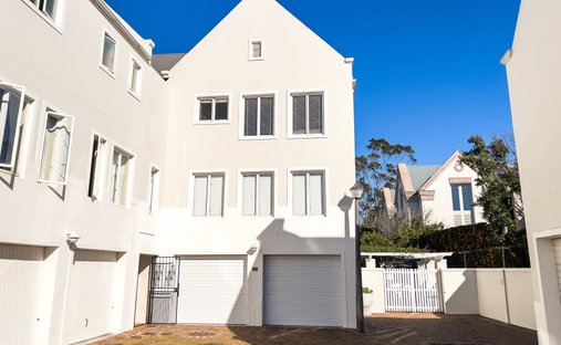 House in Stellenbosch Central, Western Cape, South Africa 1