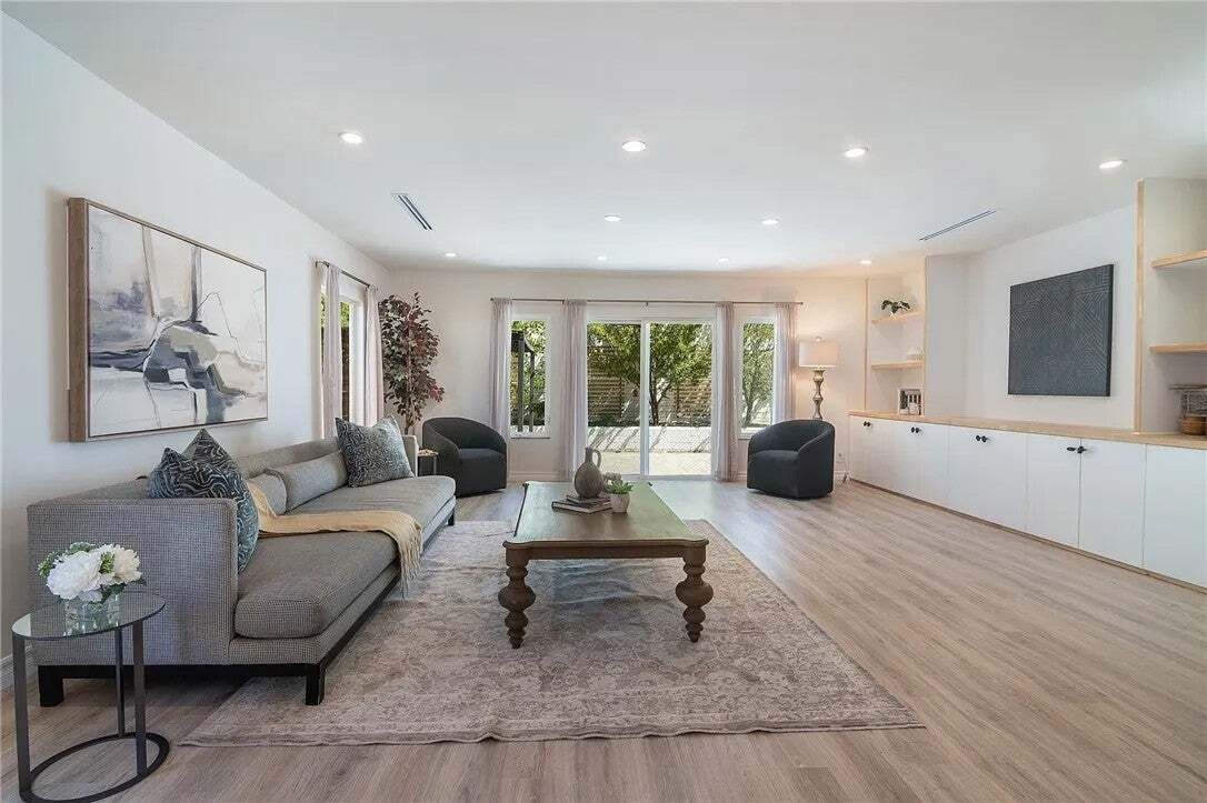 House in Burbank, California, United States 5 - 18995876