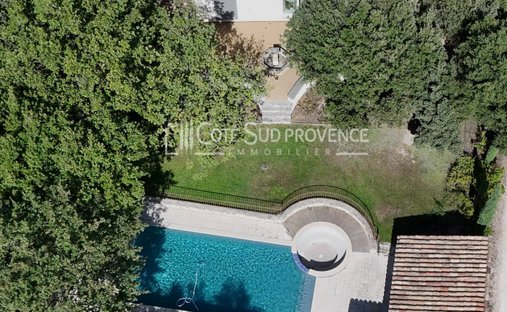 Villa in Venasque, Provence-Alpes-Côte d'Azur, France 1