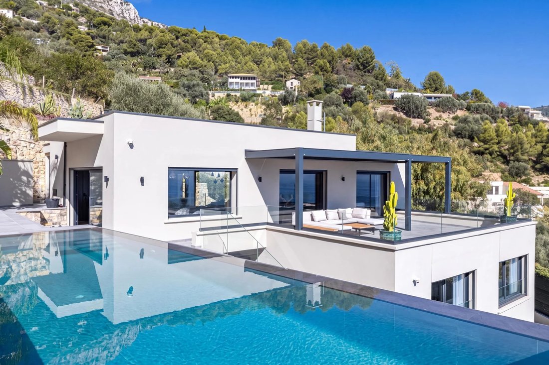 Villa in Èze, Provence-Alpes-Côte d'Azur, France 3 - 18993709