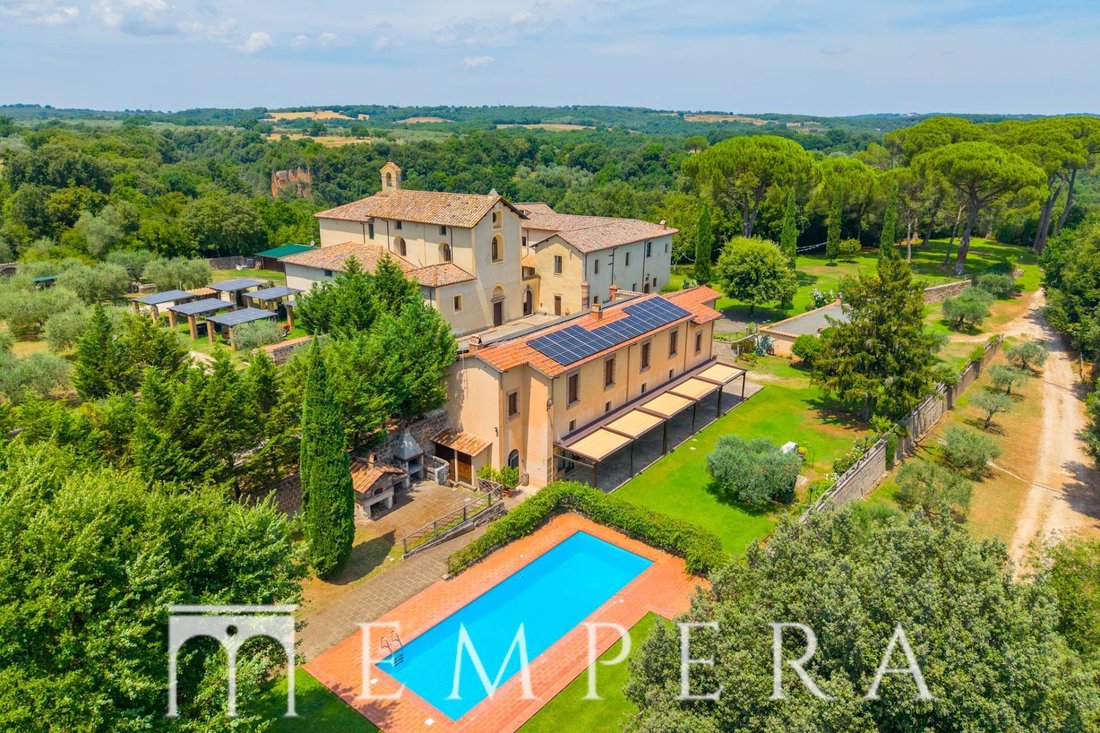 Villa in Civita Castellana, Lazio, Italy 2 - 18997680