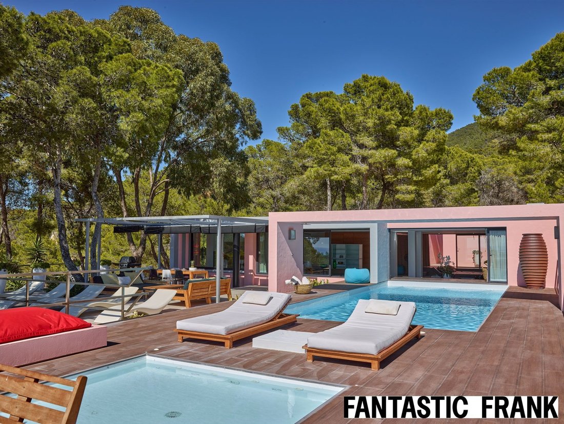Villa in Sant Agusti des Vedra, Sant Josep de sa Talaia, Balearic Islands 1 - 18996695