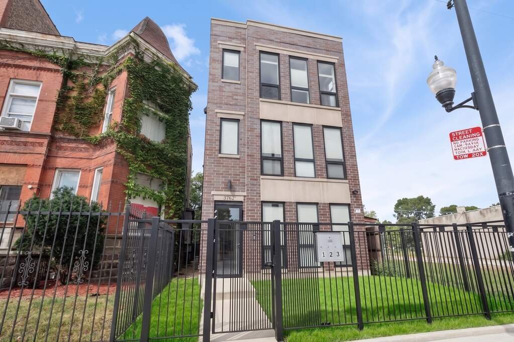 Chicago, Illinois, United States 1 - 18480617