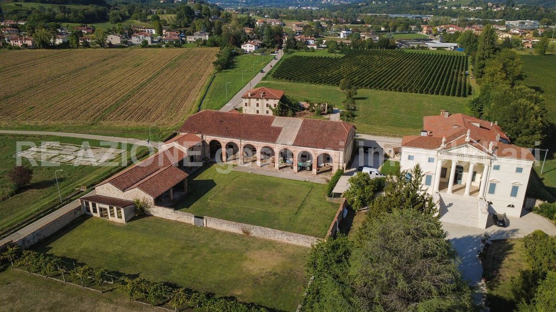 Country House in Sarcedo, Veneto, Italy 2 - 18994980