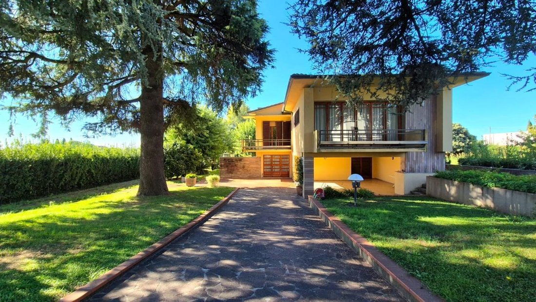 Villa in Capannori, Tuscany, Italy 3 - 18993131