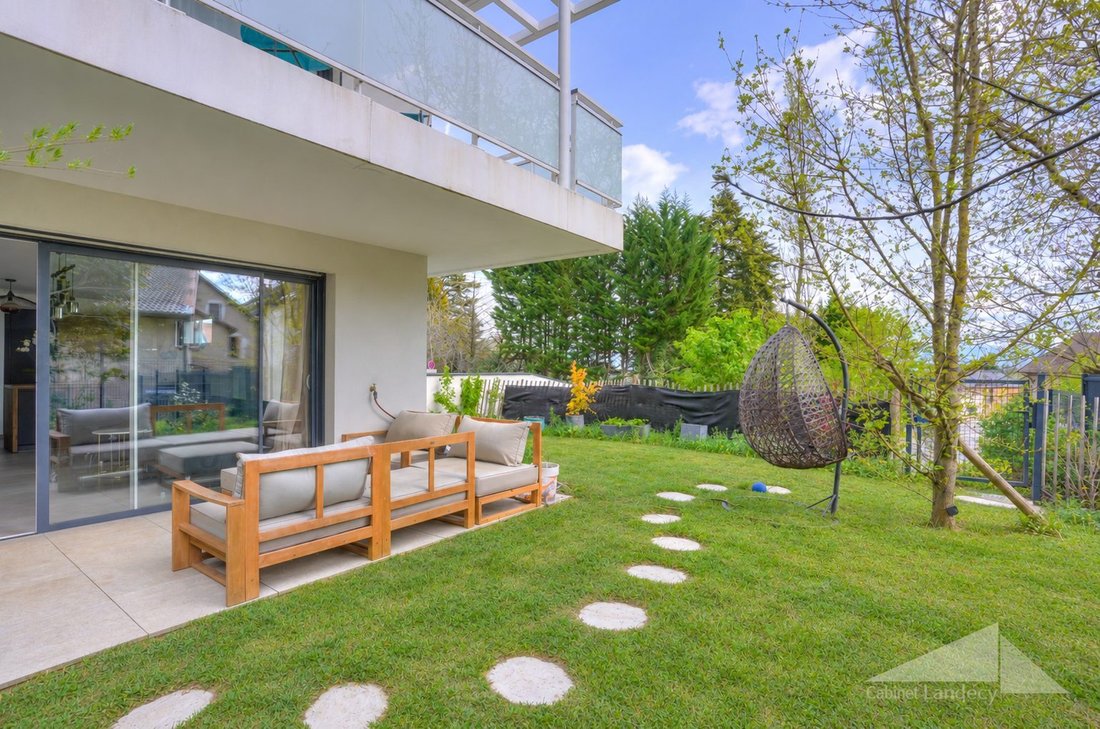 Apartment in Divonne-les-Bains, Auvergne-Rhône-Alpes, France 1 - 17732349