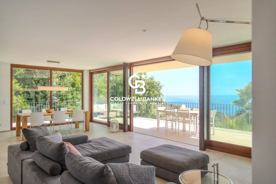 Villa in Rayol-Canadel-sur-Mer, Provence-Alpes-Côte d'Azur, France 3 - 16063504
