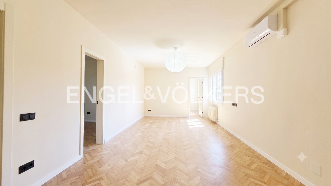 Apartment in Eixample, Barcelona, Spain 4 - 18085273