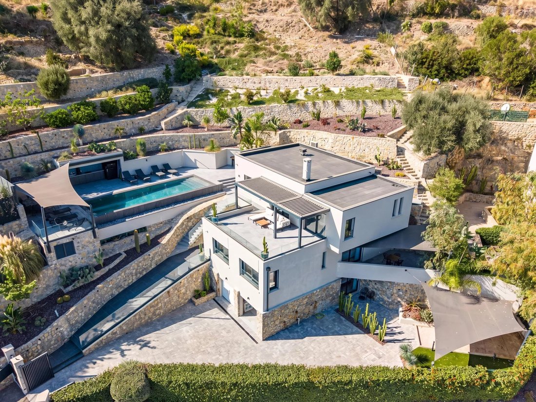 Villa in Èze, Provence-Alpes-Côte d'Azur, France 5 - 18993709