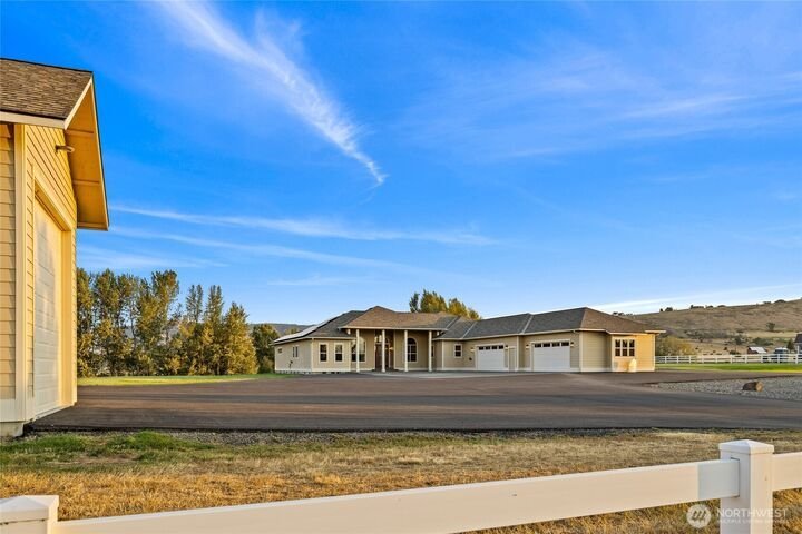 House in Ellensburg, Washington, United States 2 - 18998053