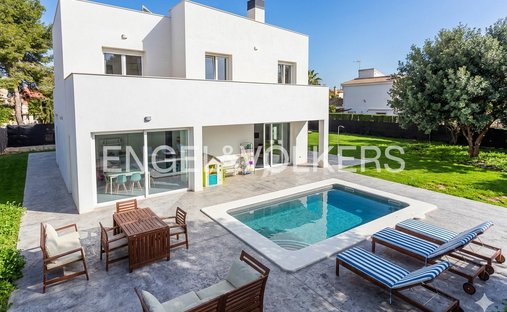 House in Tomares, Andalusia, Spain 1