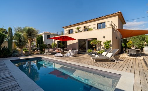 Villa in Le Fort, Six-Fours-les-Plages, France 1