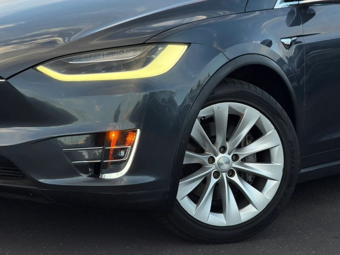 Suv in Sacramento, CA, United States 2 - 18996958