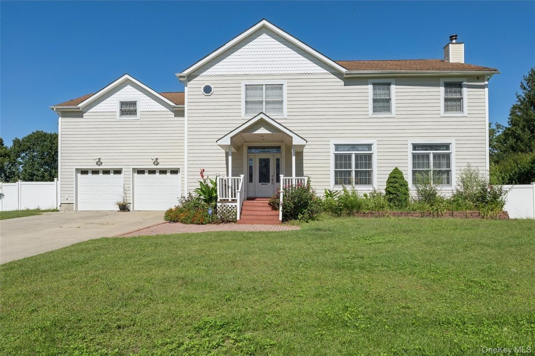 House in Lake Ronkonkoma, New York, United States 1 - 18994750