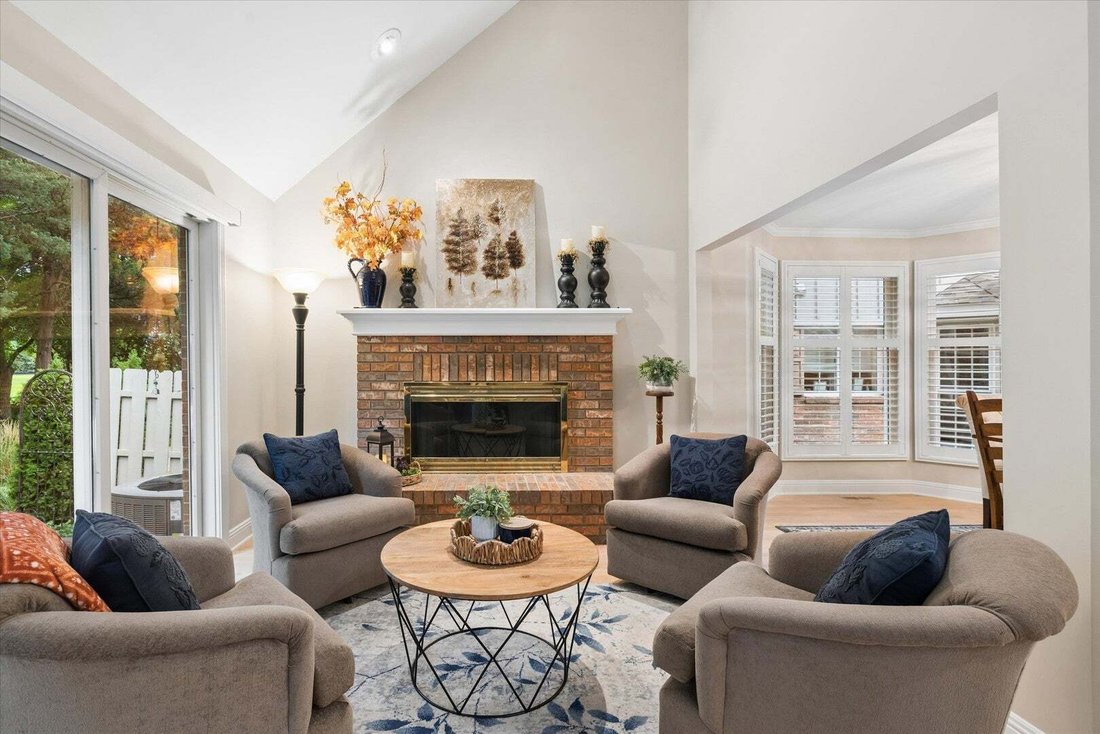 Townhouse in Village of Lakewood, Illinois, United States 2 - 18993366