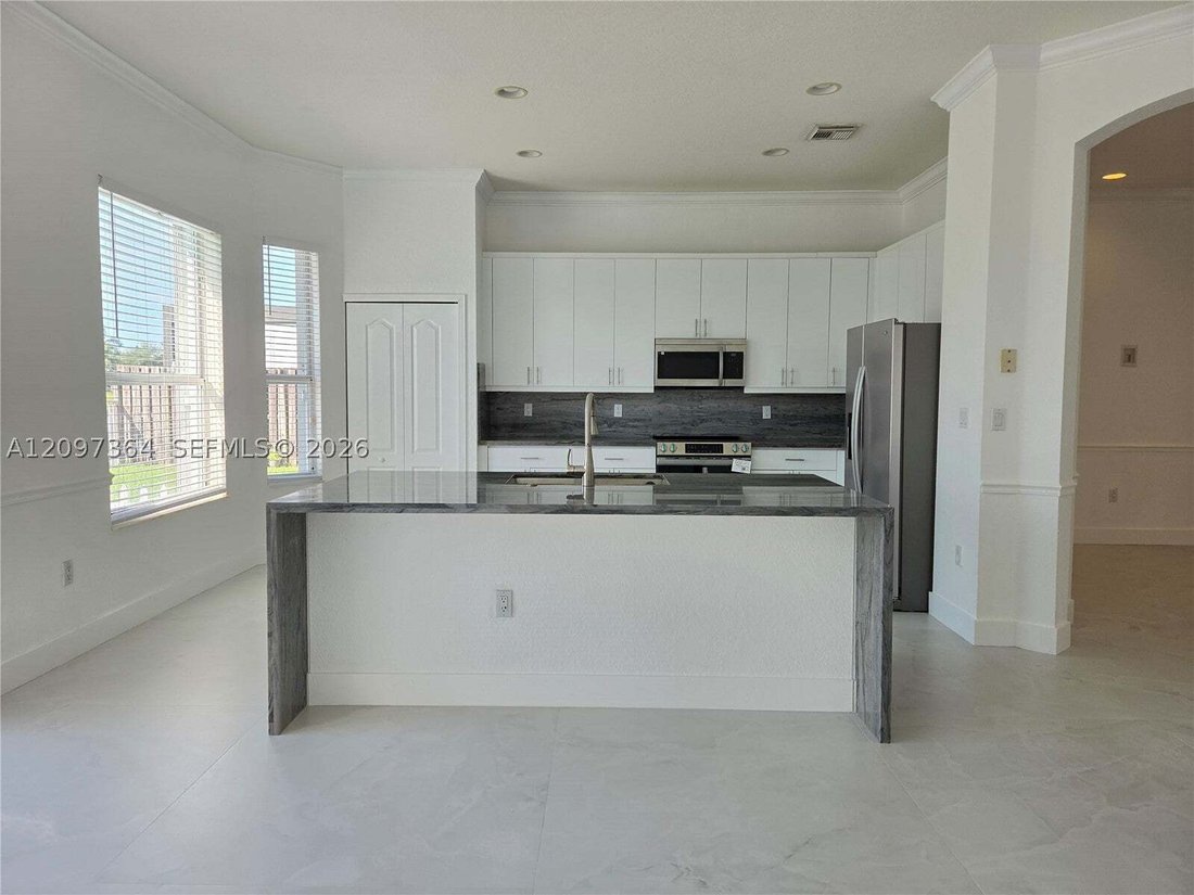 House in Miami, Florida, United States 5 - 18993081
