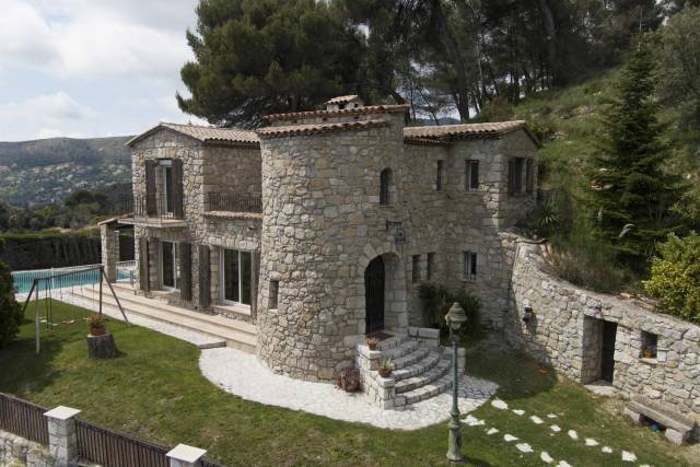 Villa in Tourrette-Levens, Provence-Alpes-Côte d'Azur, France 2 - 15663876
