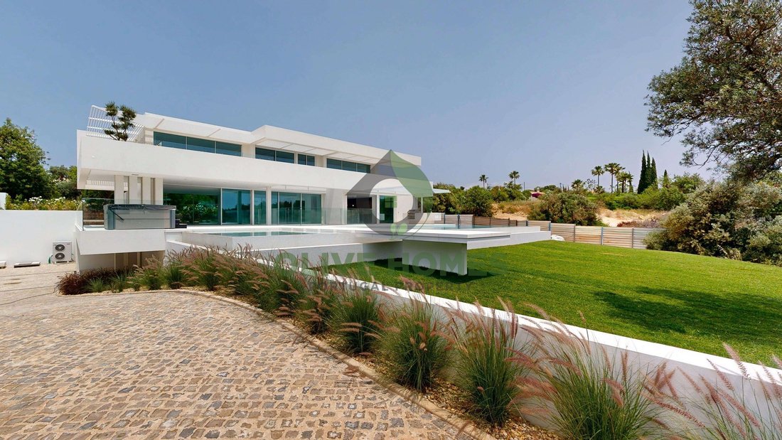 Villa in Loule (Sao Clemente), Algarve, Portugal 1 - 15787921