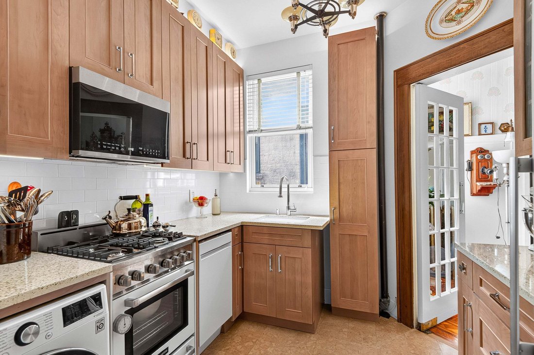 Co Op in New York, New York, United States 2 - 18996911