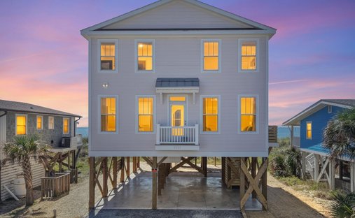 House in Oak Island, North Carolina, United States 1