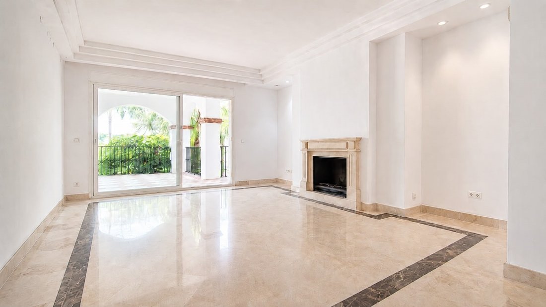 Penthouse in Marbella, Andalusia, Spain 3 - 18996504