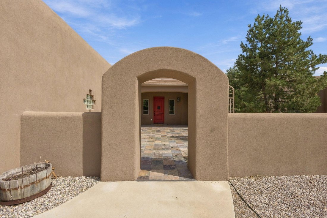 House in Los Lunas, New Mexico, United States 5 - 18994932