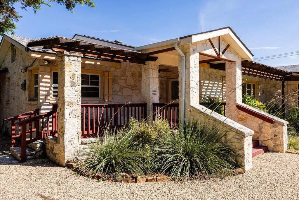 House in Kerrville, Texas, United States 3 - 18992736