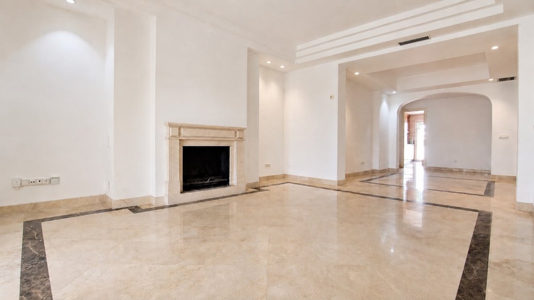 Penthouse in Marbella, Andalusia, Spain 5 - 18996504