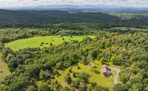 House in Hollowville, New York, United States 1
