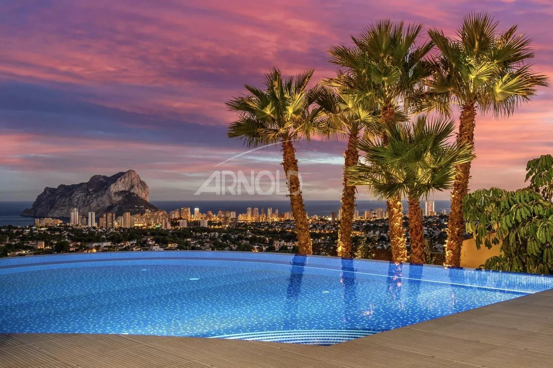 Villa in Calp / Calpe, Valencian Community, Spain 3 - 17973142