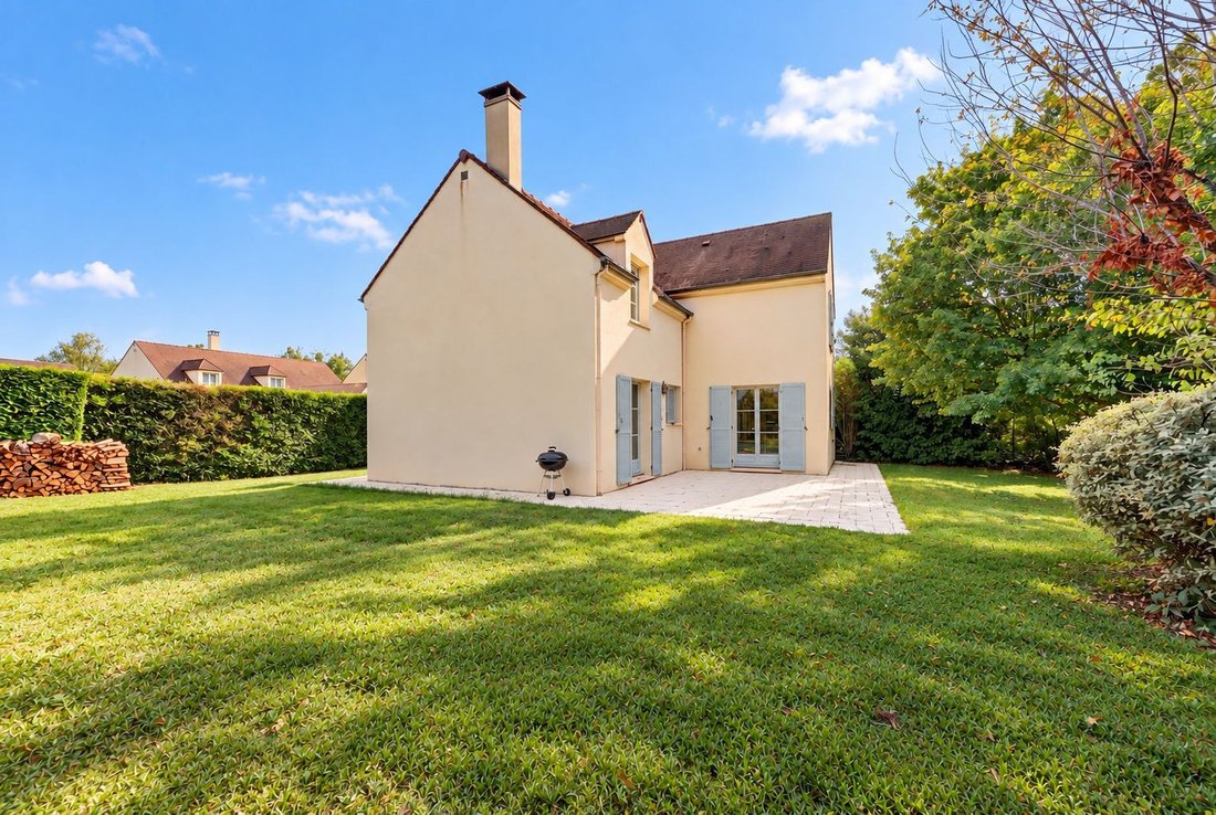 House in Chavenay, Ile-de-France, France 2 - 18996514
