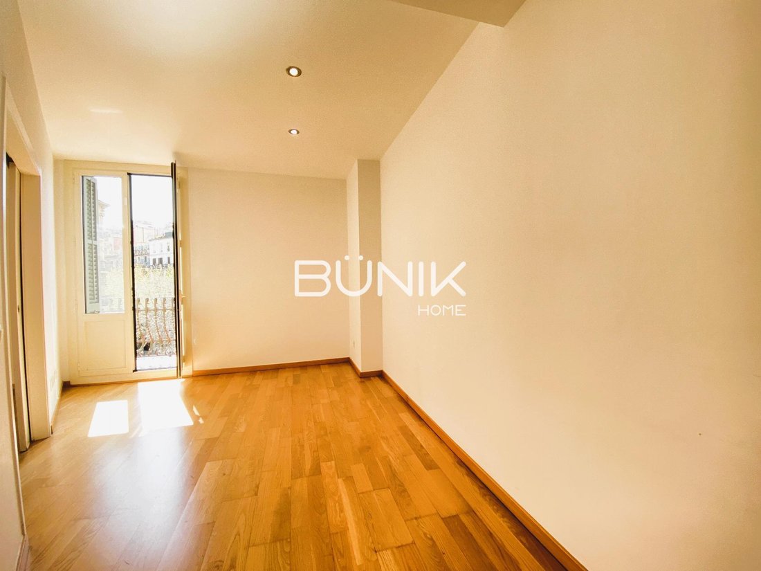 Apartment in Eixample, Barcelona, Spain 1 - 18993006