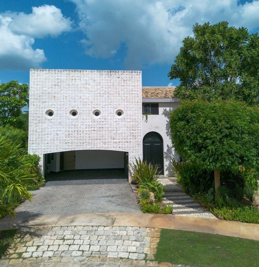 House in Yucatán Country Club, Yucatan, Mexico 5 - 18997408