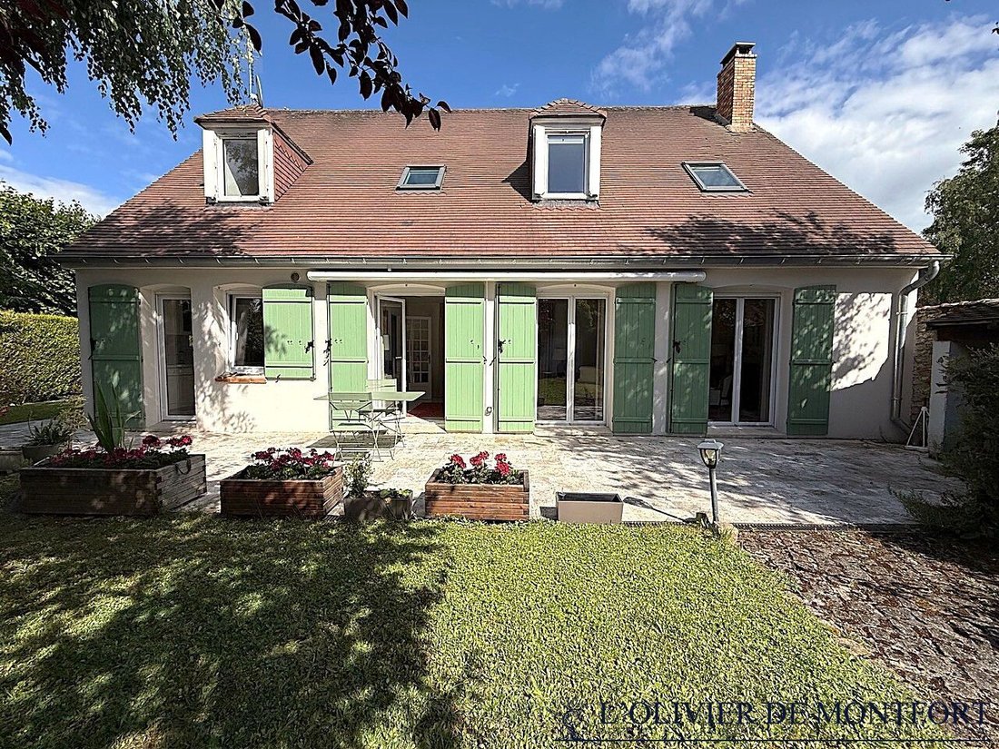 House in Montfort-l'Amaury, Ile-de-France, France 1 - 18993982