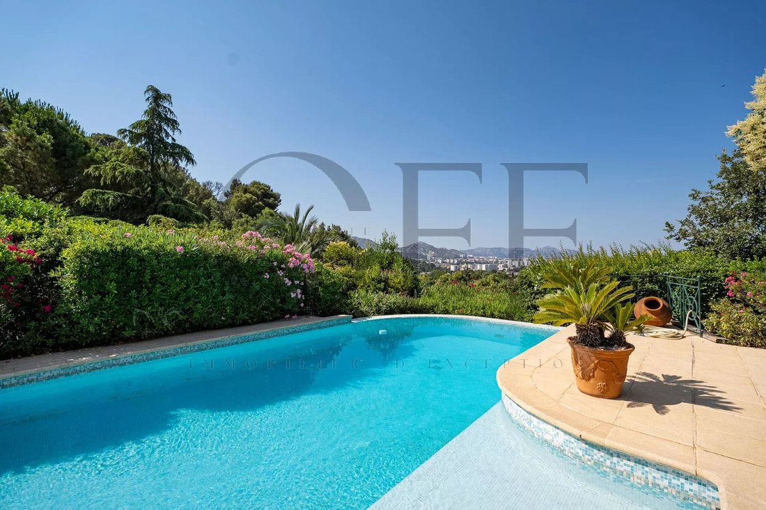 Villa en Les Caillols, Marsella, Provenza-Alpes-Costa Azul 2 - 18144388