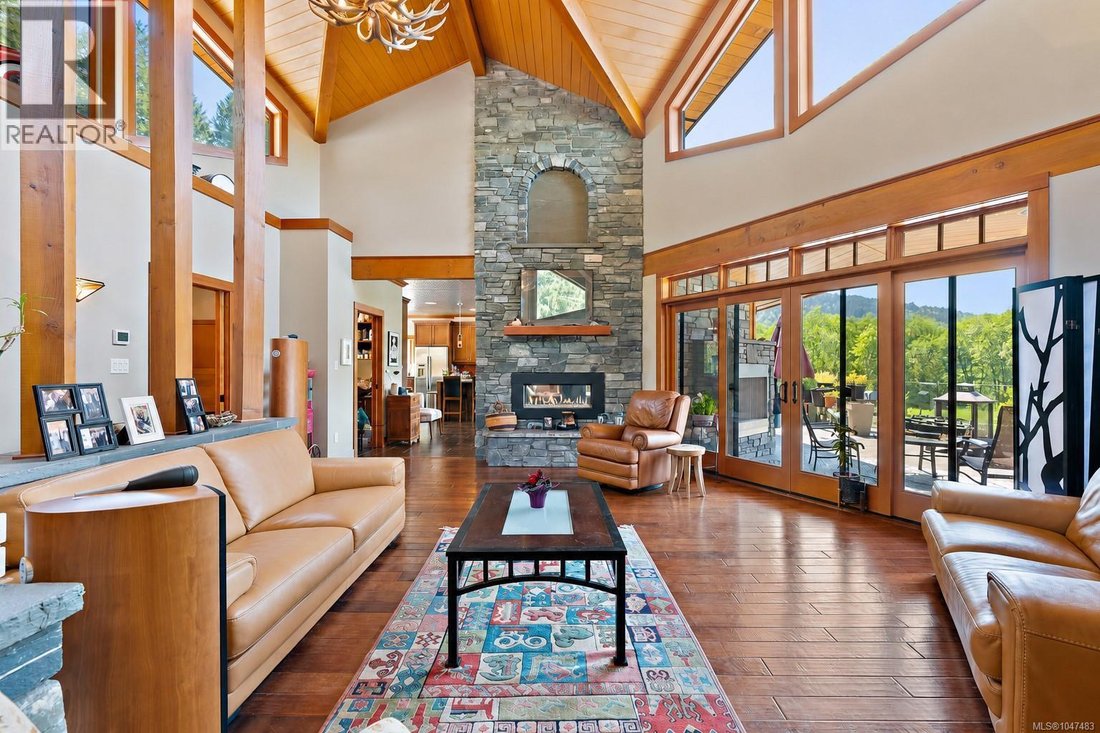 House in Shawnigan Lake, British Columbia, Canada 5 - 18994760