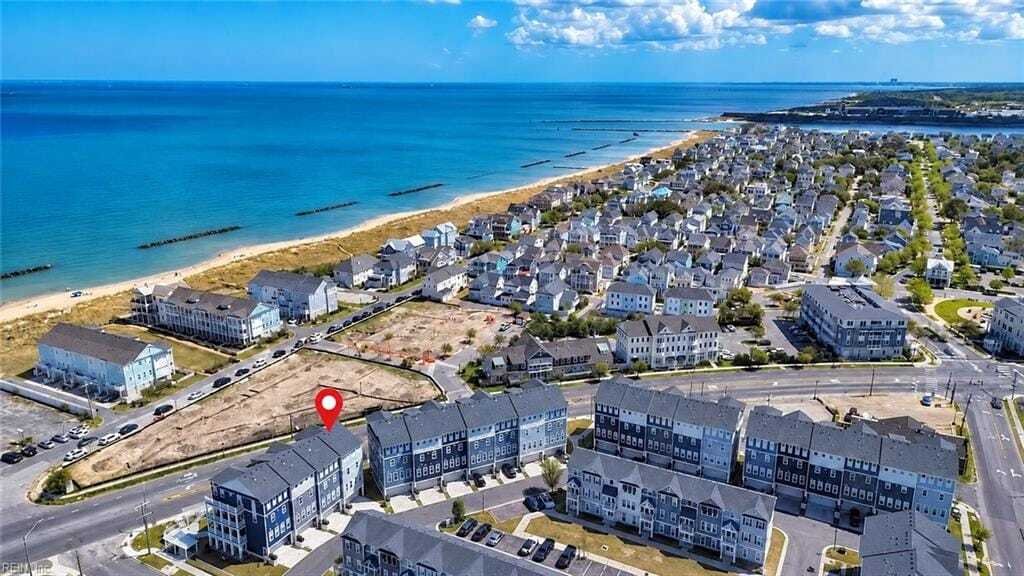 Condo in Norfolk, Virginia, United States 1 - 18993046