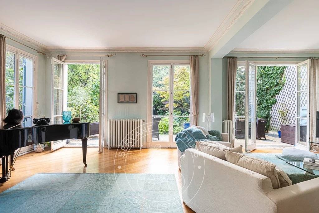 Townhouse in La Plaine des Sablons, Neuilly-sur-Seine, France 5 - 15908347
