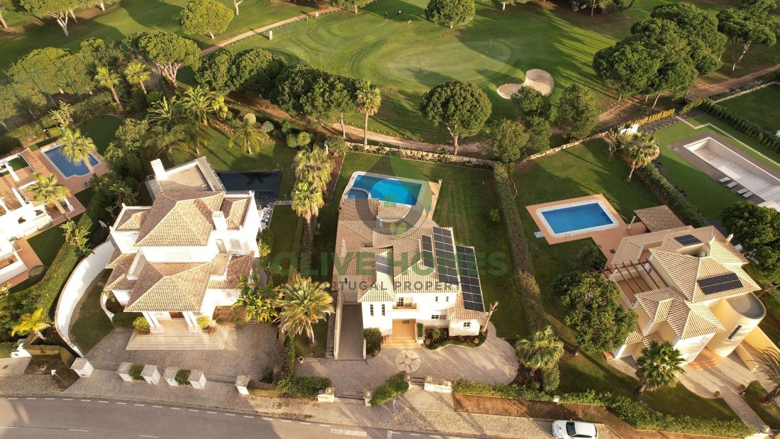 Villa in Vilamoura, Quarteira, Algarve 1 - 13801572