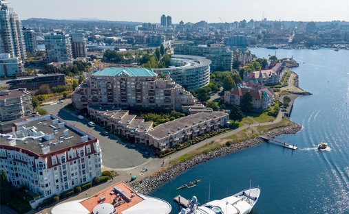 Townhouse in Victoria, British Columbia, Canada 1