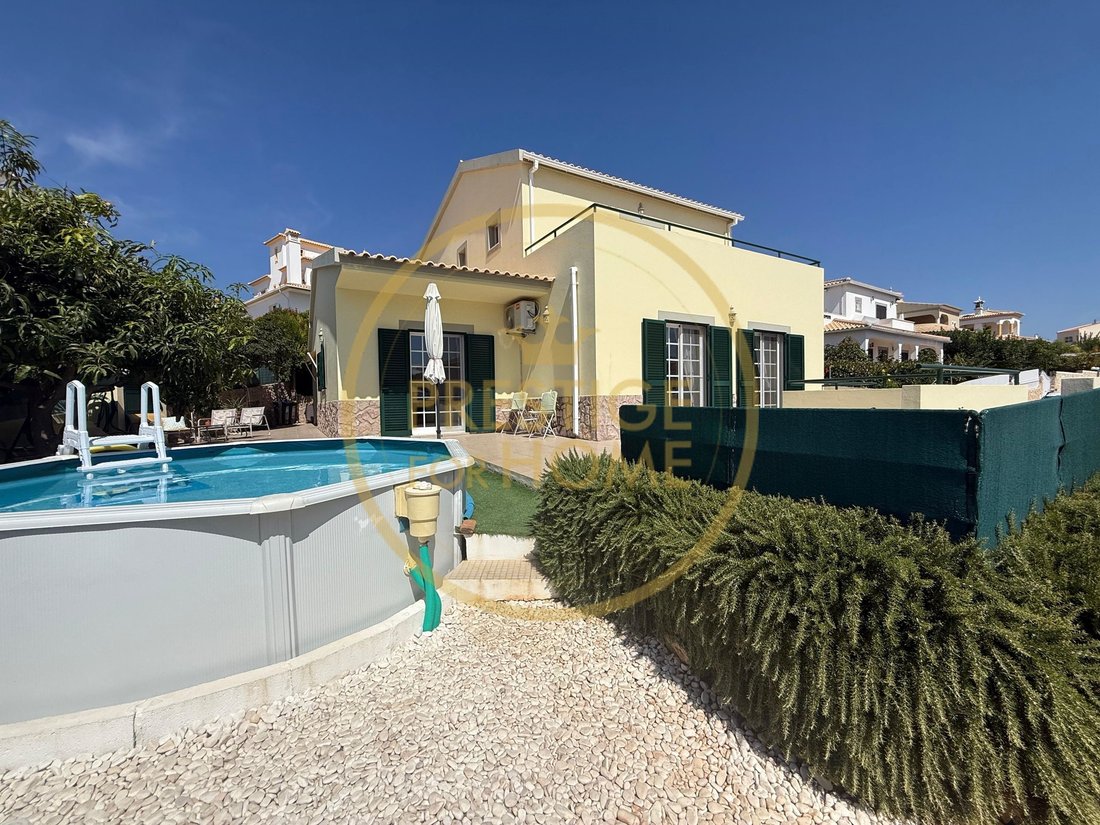 Villa in Loule (Sao Clemente), Algarve, Portugal 1 - 18996484
