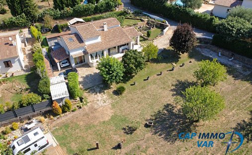Villa in Centre Ville, Le Beausset, Frankreich 1