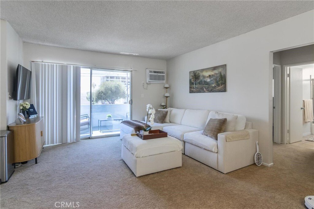 Apartment in Burbank, California, United States 5 - 18996152