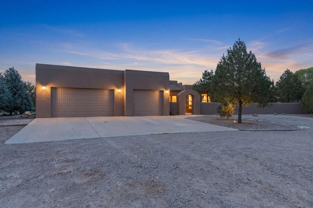 House in Los Lunas, New Mexico, United States 1 - 18994932