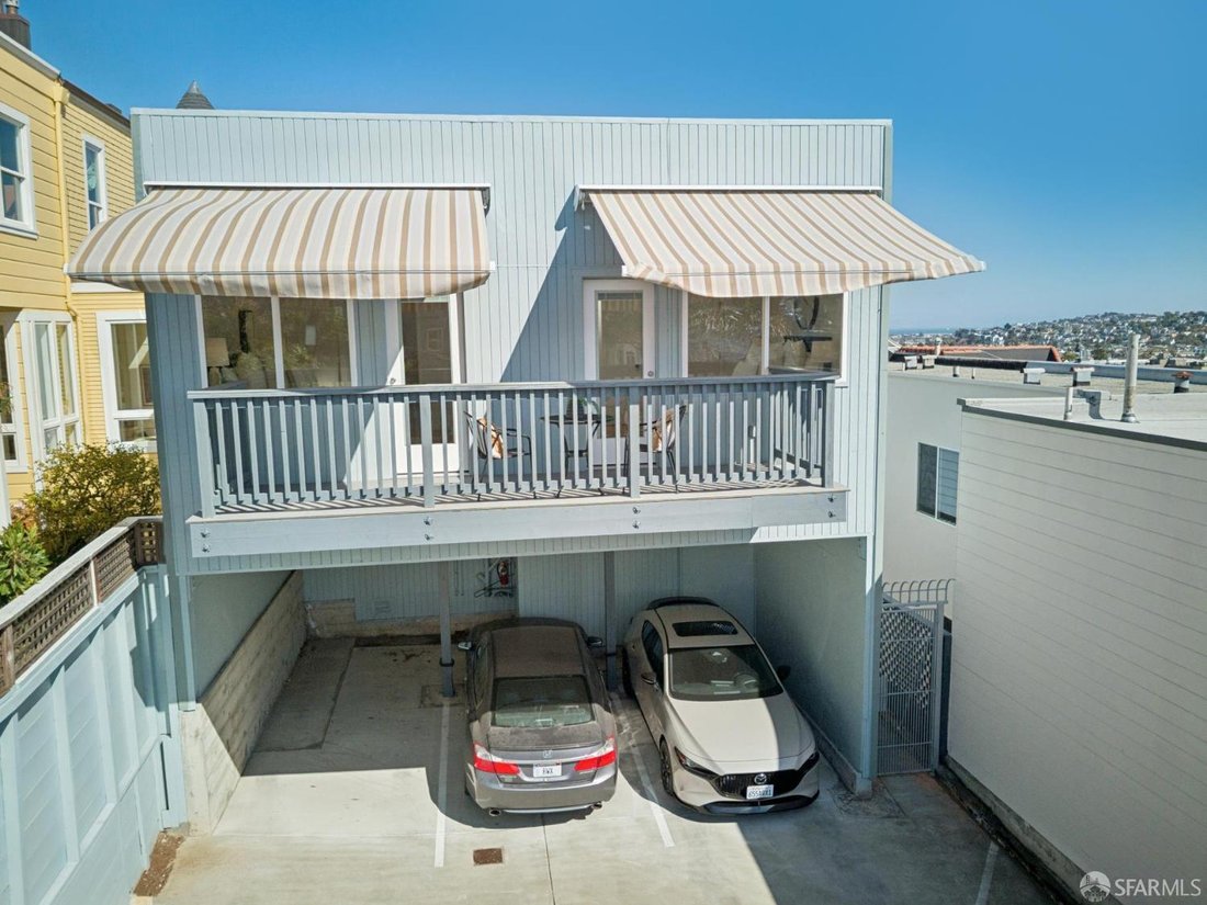 San Francisco, California, United States 5 - 18994741