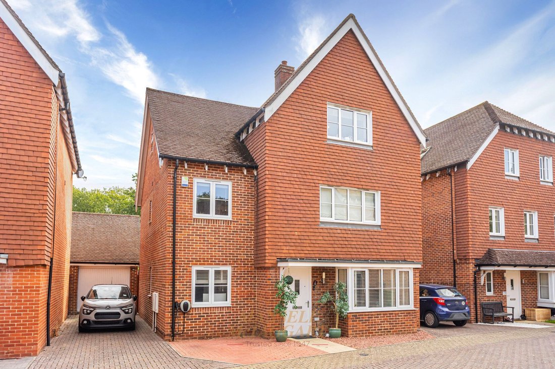 House in Horley, England 1 - 18994202