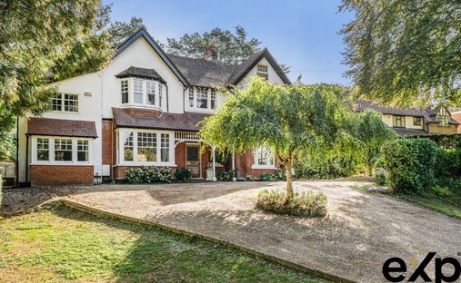 House in Kenley, London Borough of Croydon, England 1