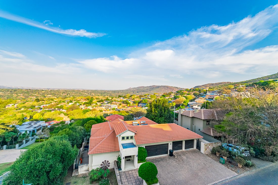 House in Featherbrooke Estate, Krugersdorp, South Africa 5 - 18996813