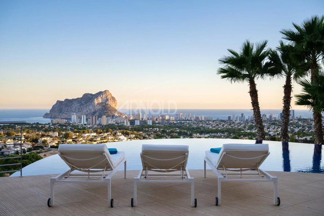 Villa in Calp / Calpe, Valencian Community, Spain 1 - 17973142
