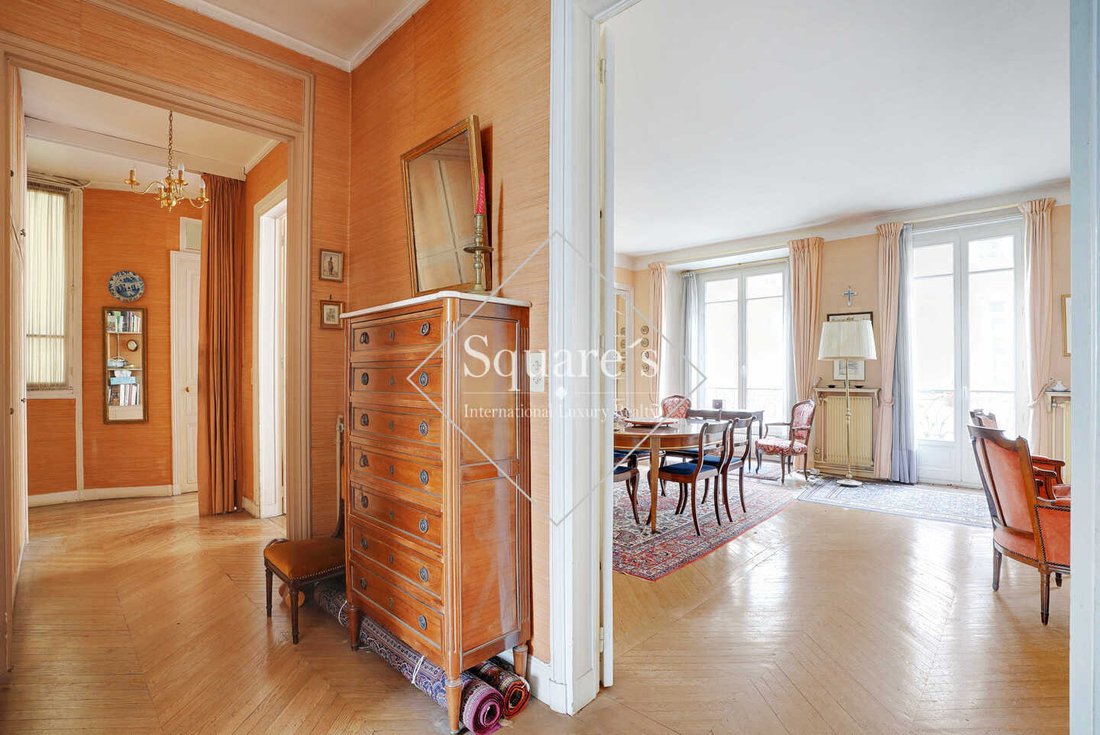 Apartment in Elysées-Madeleine, Paris 8e Arrondissement, Paris 1 - 18994191